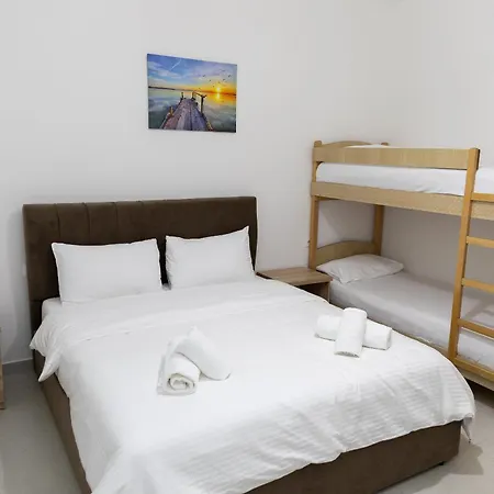 Paradise Apartment *