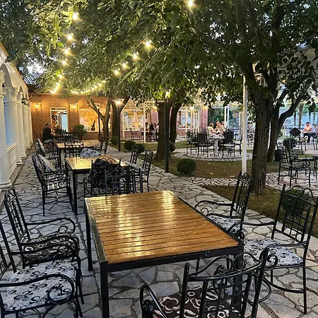 Paradise 아파트 *